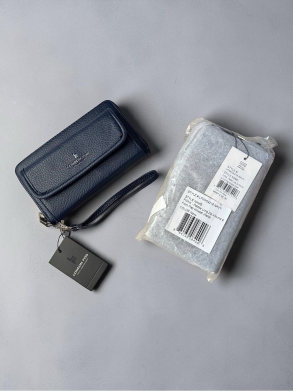 London Fog Black Pebbled Leather Fiona Wristlet Wallet Vegan Leather